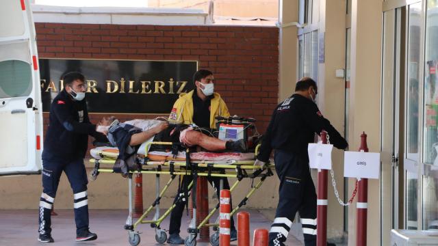 Şanlıurfada kardeşlerin bıçaklı kavgası: 2 ağır yaralı