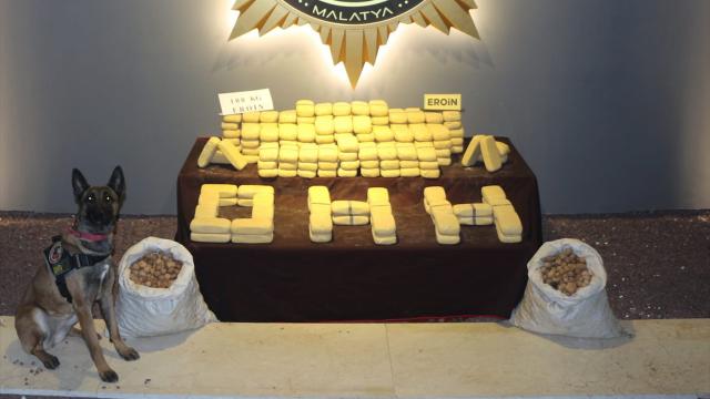 Malatyada durdurulan minibüsten 100 kilogram uyuşturucu çıktı