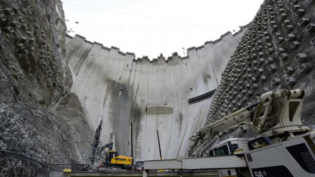 Yusufeli Barajında son 7 metre