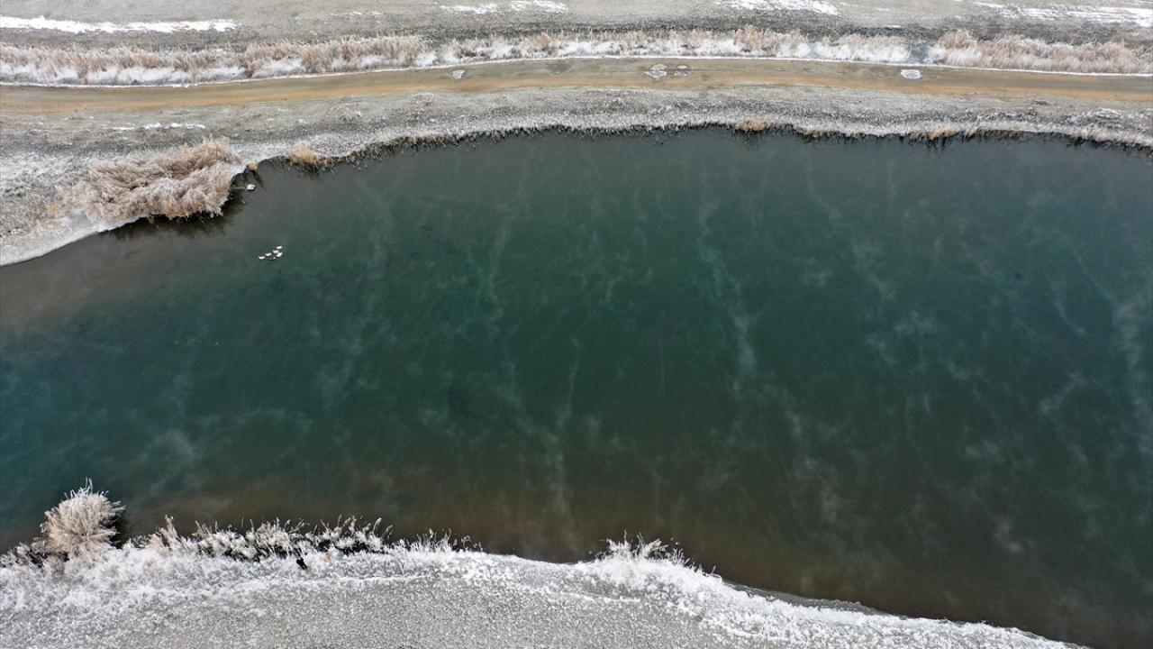 Birçok kuş türüne de ev sahipliği yapan bölge, drone ile havadan görüntülendi.