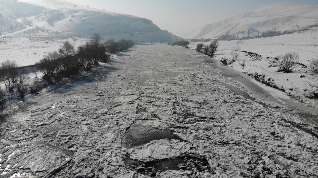 Bölge genelinde buzlanma ve don olayı beklendiğinden başta sürücüler olmak üzere vatandaşlar ile yetkililerin dikkatli ve tedbirli olması istendi.