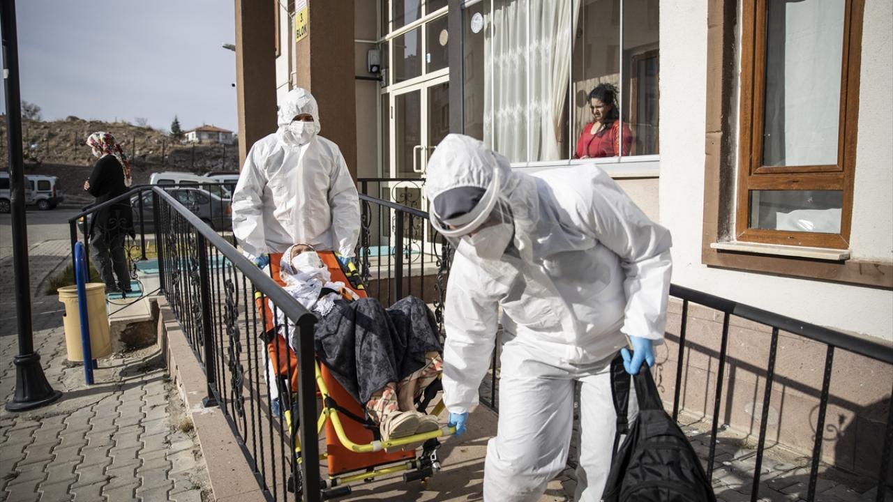 "Annem, babam Covid-19 pozitif oldular"