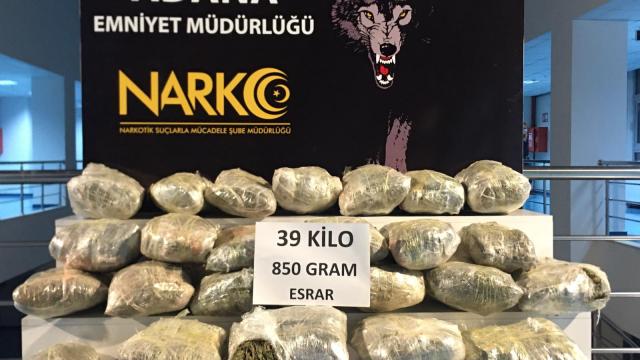 Adanada dondurulmuş şırdanların içinden 39 kilo 850 gram esrar çıktı
