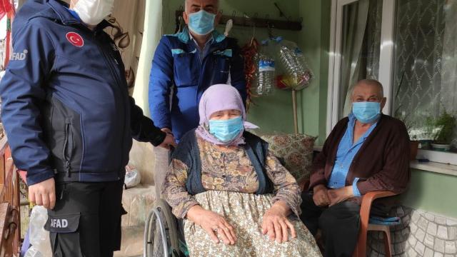 Edirnede AFAD, engelli çifte tekerlekli sandalye hediye etti