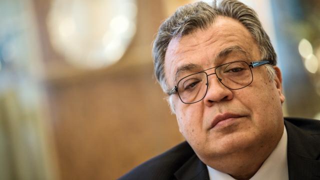 Karlov suikastı davasında savunma için ek süre talebi kabul edildi