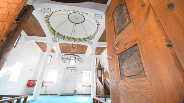 Çorumda restore edilen Osmanlı dönemine ait cami ibadete açıldı