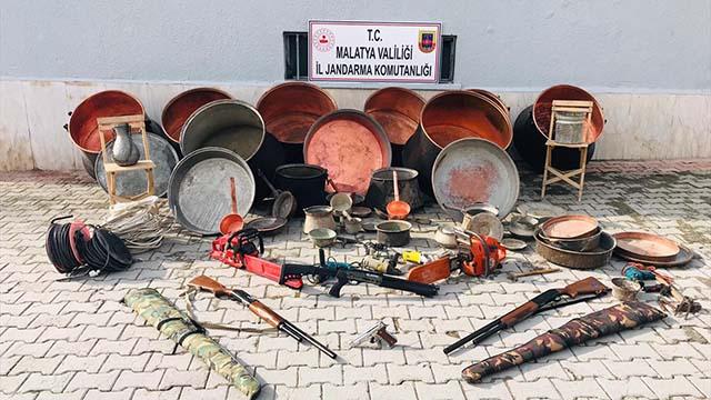 Sivasta evlerden hırsızlık yapan 5 kişi yakalandı