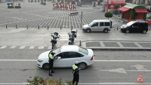 Samsunda polis kısıtlama denetimlerini drone ile görüntüledi