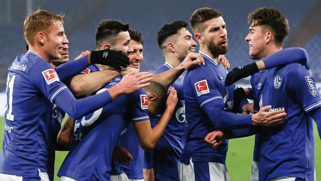 Schalke 04 30 maç sonra kazandı