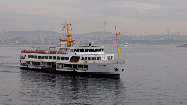 İstanbulda deniz ulaşımına lodos engeli