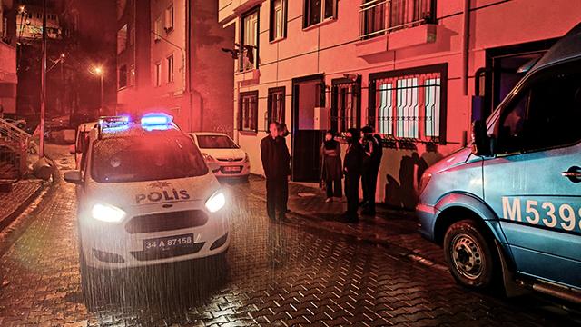 İstanbulda silahlı saldırıya uğrayan taksici öldü