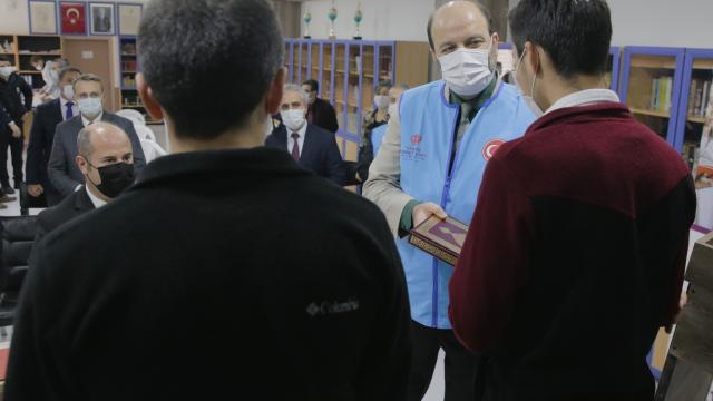 Türkiye Diyanet Vakfı, 253 cezaevine 11 bin 522 Kuran-ı Kerim hediye etti