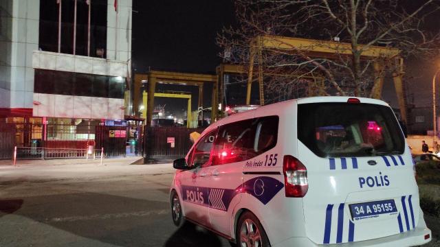 Tuzlada bir tersanedeki gemide çıkan yangın söndürüldü
