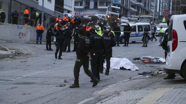 Samsunda belediye işçilerini taşıyan servis midibüsü devrildi: 2 ölü, 16 yaralı