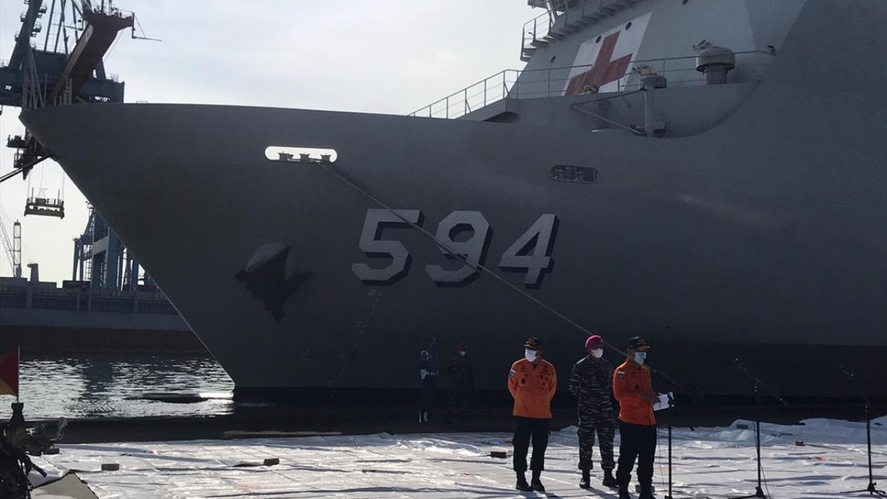 Dün yerinin tespit edildiği belirtilen uçağın karakutusu henüz denizdeki enkazdan çıkarılamadı.