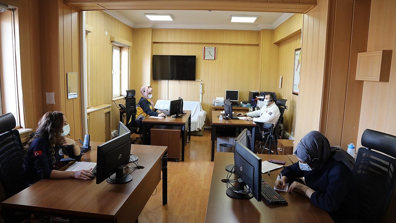 Sattıkları telefonları test etmek, çocuklarını oyalamak için arıyorlar"