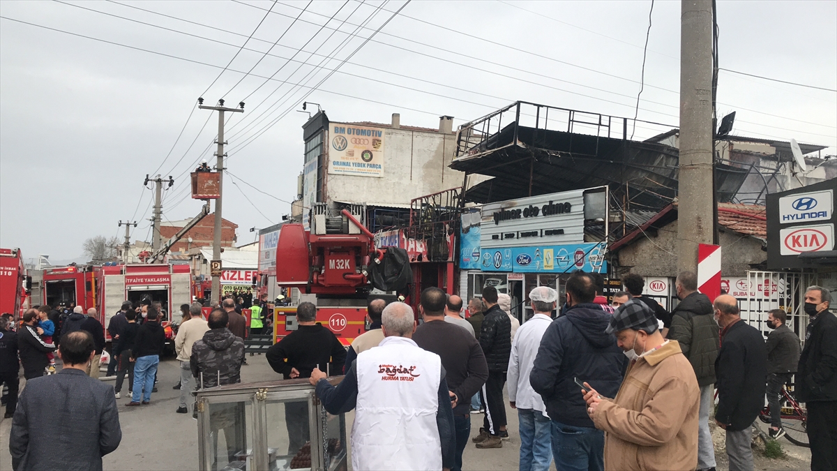 Kentin birçok noktasından dumanların görüldüğü yangının çıkış nedeninin tespiti için çalışma başlatıldı.