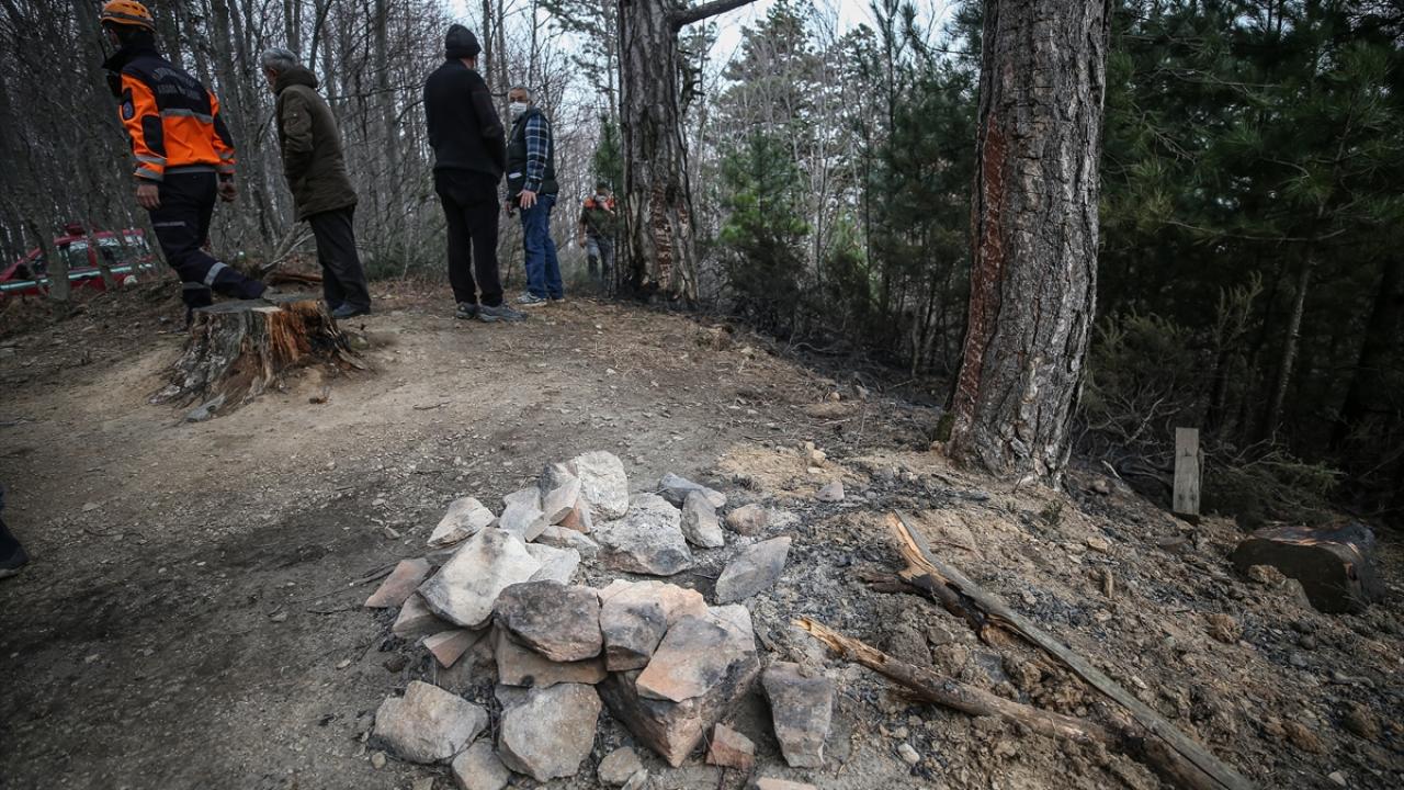 Fidyekızık Mahallesi Erikli Yayla mevkisinden yoğun duman çıktığını görenler, durumu yetkililere bildirdi.