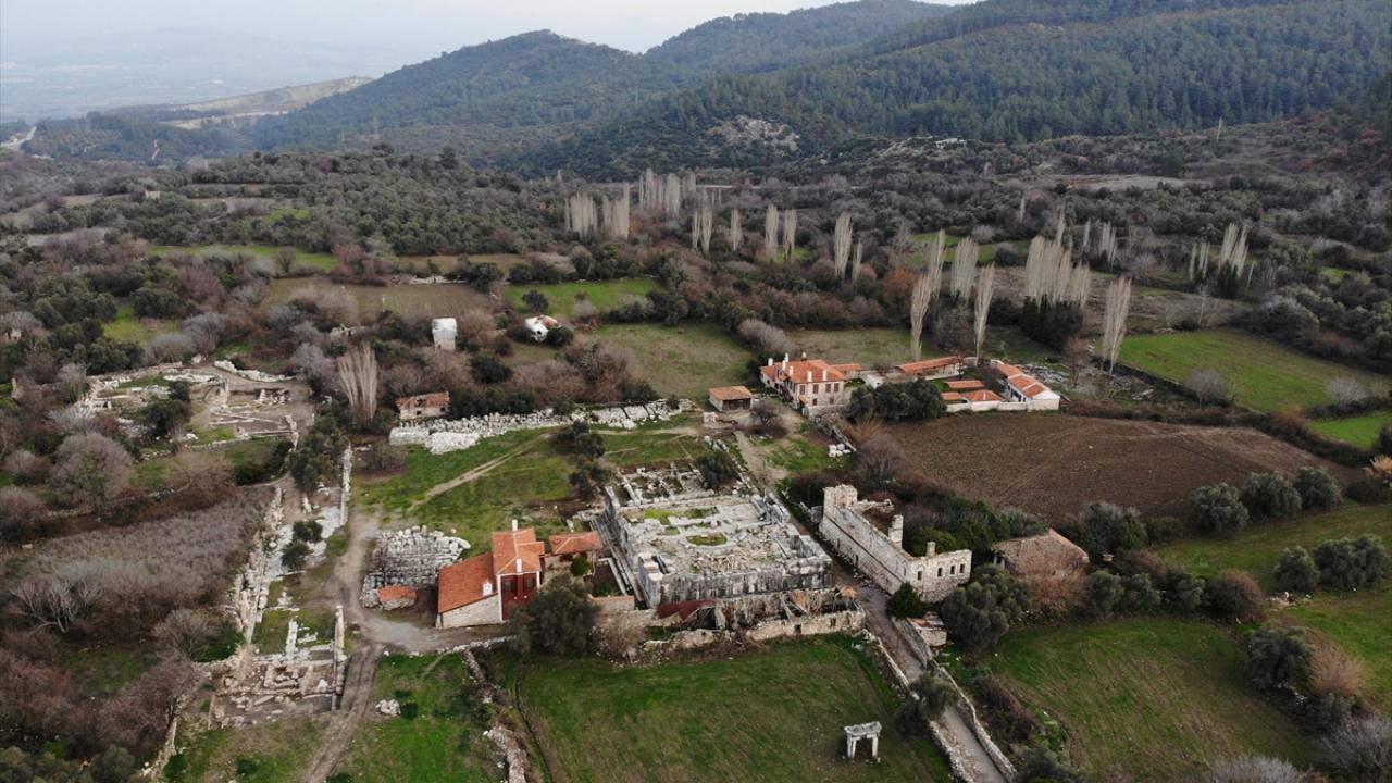 Bölgedeki diğer müze ve ören yerlerini de çok sayıda kişi ziyaret etti.