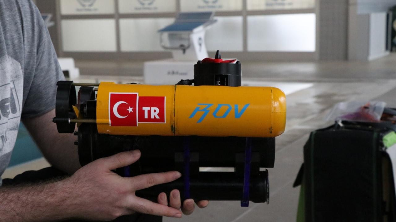 Aracının yazılımının kendisine ait olduğuna işaret eden Uyanık, cihazda, drone kontrol kartı ve elektrik aksamını kullandığını söyledi.