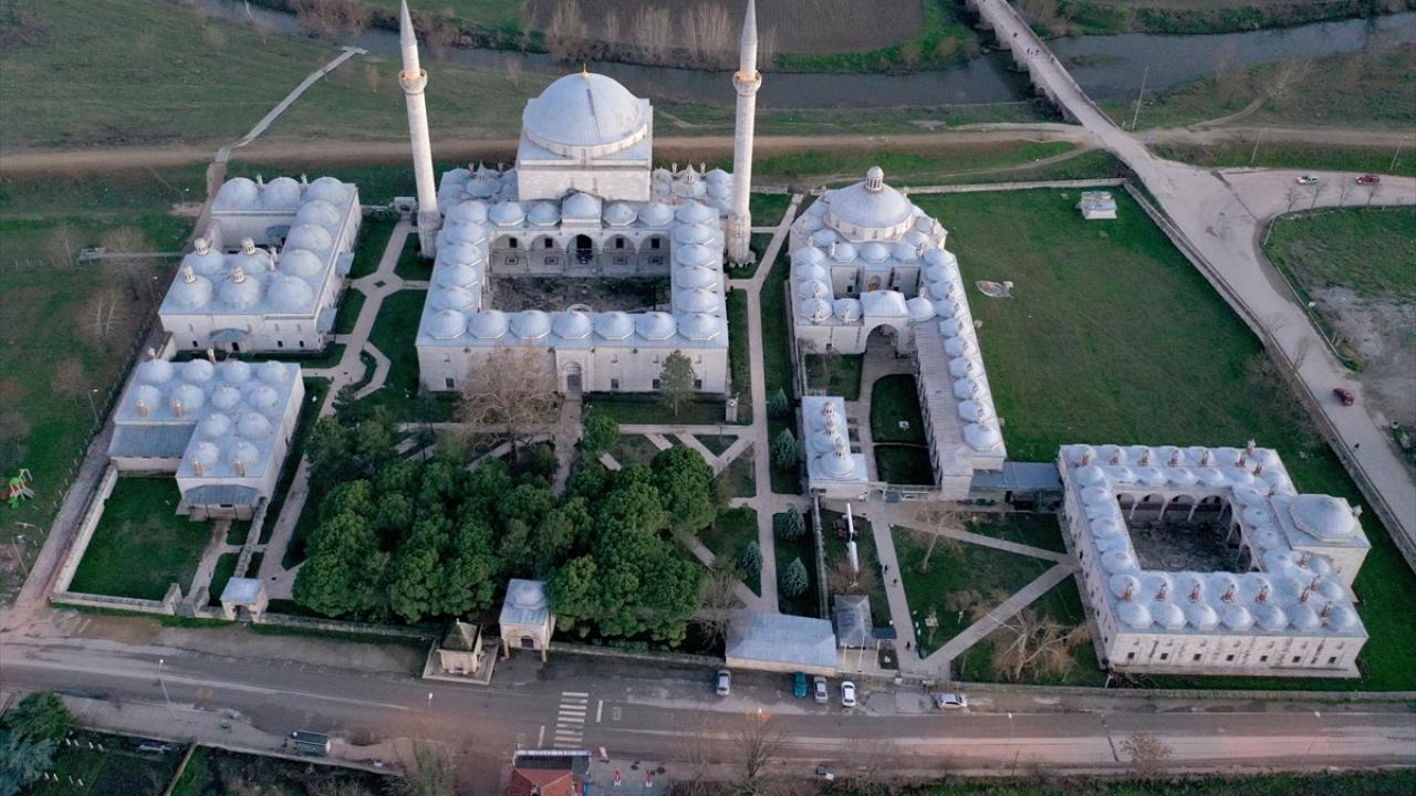 II. Bayezid Külliyesi Sağlık Müzesi Müdürü Ruhi Pehlivancık, müzenin yalnızca Edirne`nin değil Türkiye`nin en meşhur müzelerinden biri olduğunu söyledi.