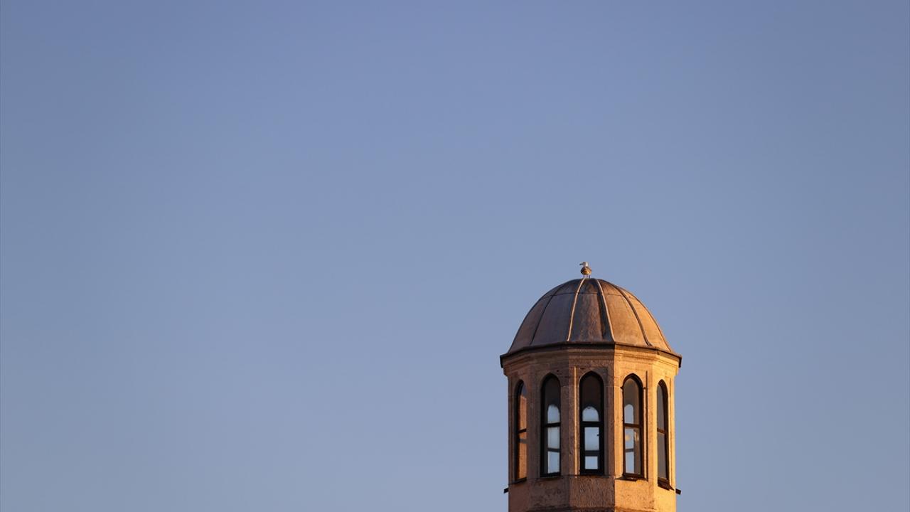 Pehlivancık, Osmanlı döneminde külliyenin aşçısı Yahya Baba geleneğini de hayata geçirdiklerini anlattı.