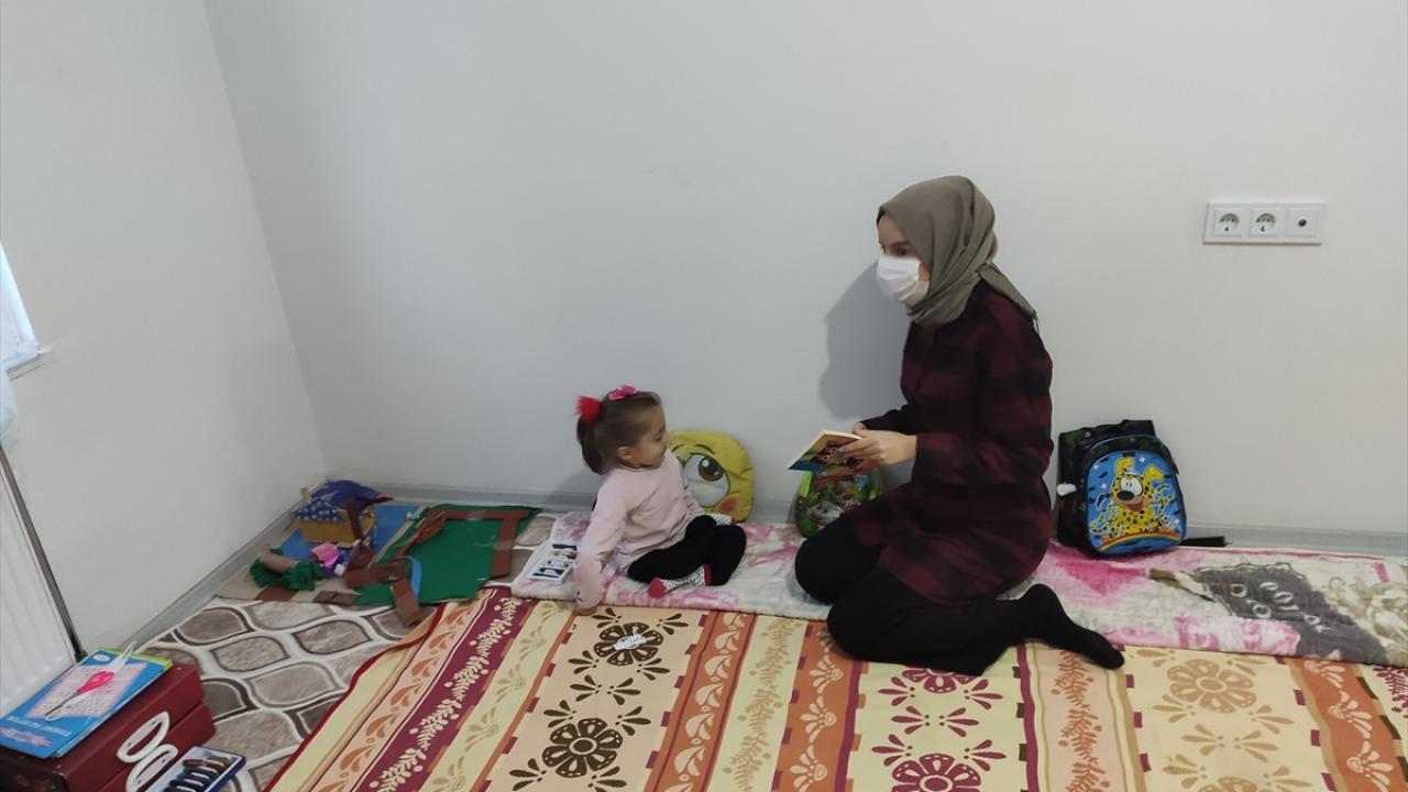 Kız kardeşler çok mutlu 