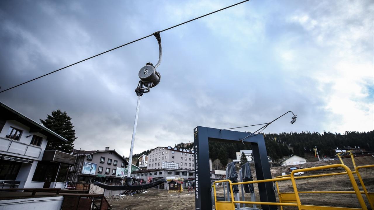 Meteroloji Genel Müdürlüğü`nün hava tahminleri kapsamında Uludağ`a bu hafta yoğun kar yağması bekleniyor.