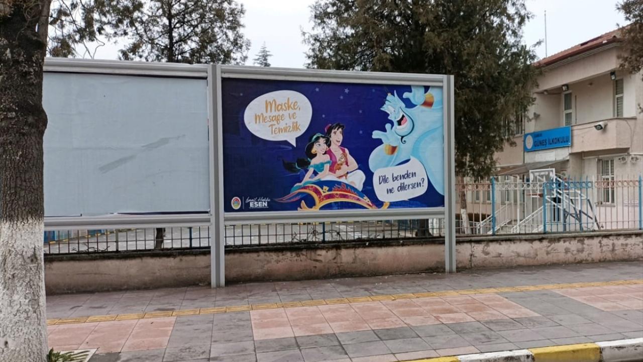 Çankırı Belediye Başkanı İsmail Hakkı Esen, gazetecilere yaptığı açıklamada, COVID-19 ile mücadele kapsamında vatandaşların sağlığı için tüm tedbirlerin alındığını belirtti.