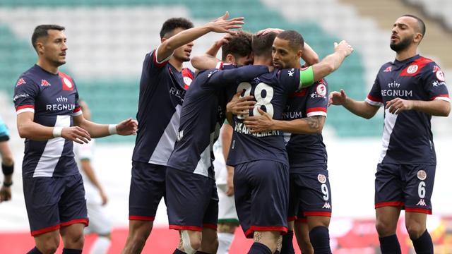Antalyaspor 3 golle turladı
