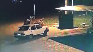 Antalya’da otomobil hırsızlığı güvenlik kamerasında