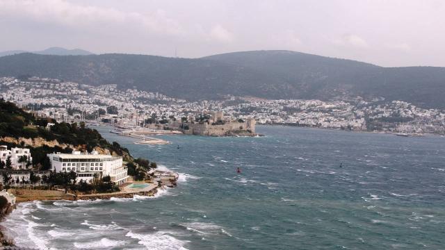 Bodrum-Datça arası feribot seferlerine kuvvetli rüzgar engeli