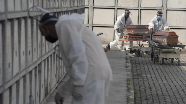 Almanyanın Nürnberg kentinde defin işlemleri yetiştirilemiyor