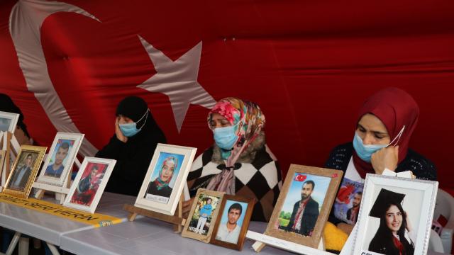 Bir aile daha evlat nöbetine katıldı
