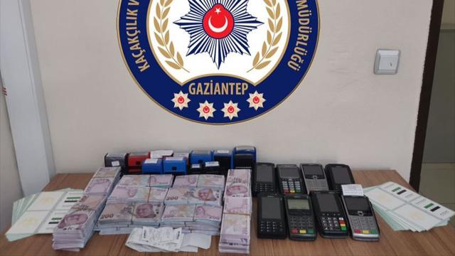 Gaziantepte bir matbaada sahte 918 bin lira ele geçirildi