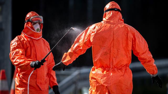 Polonyada salgın tedbirleri ocak sonuna kadar uzatıldı
