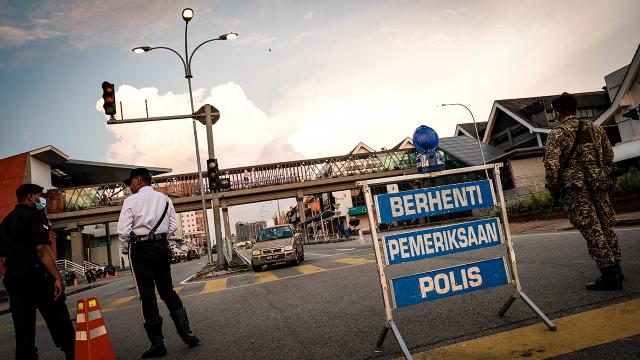Malezyada COVID-19un Hindistan varyantı görüldü