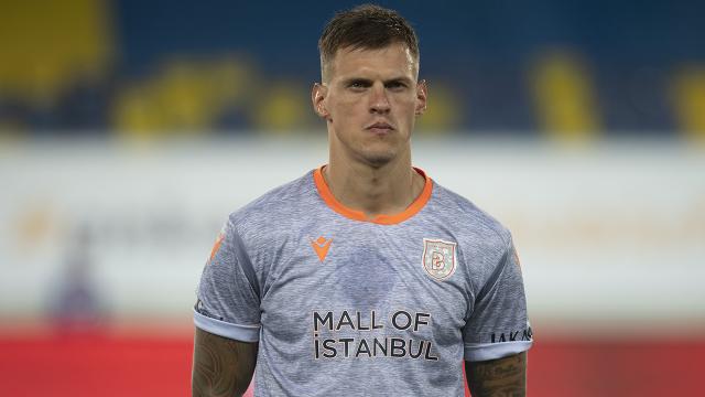 Başakşehir Martin Skrtelin sözleşmesini feshetti