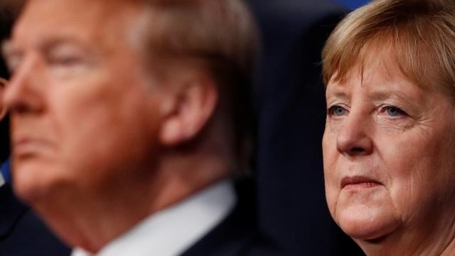 Merkel, Trumpın sosyal medya hesaplarının askıya alınmasını eleştirdi