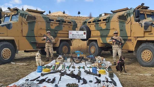 Bitliste teröristlere ait mühimmat ve yaşam malzemesi bulundu