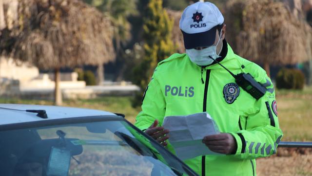 Çankırıda sosyal mesafeye uymayan 8 kişiye 25 bin 200 lira para cezası