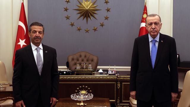 Cumhurbaşkanı Erdoğan, KKTC Dışişleri Bakanı Ertuğruloğlunu kabul etti