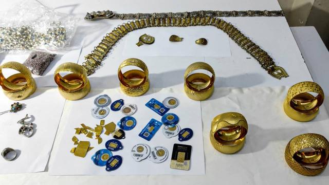 Operasyonlarda ele geçirilen sahte altınlar sergilendi