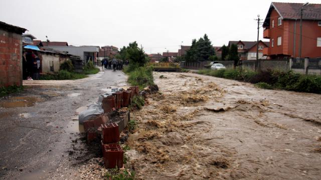 Sırbistanda sel: OHAL ilan edildi