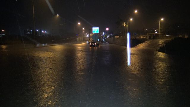 Tekirdağda sağanak su baskınlarına yol açtı