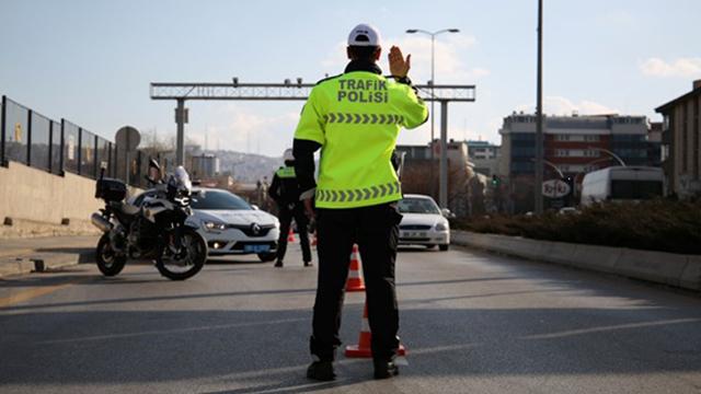 Yeni dönem başladı: Trafik cezası artık aracı kiralayana yazılacak