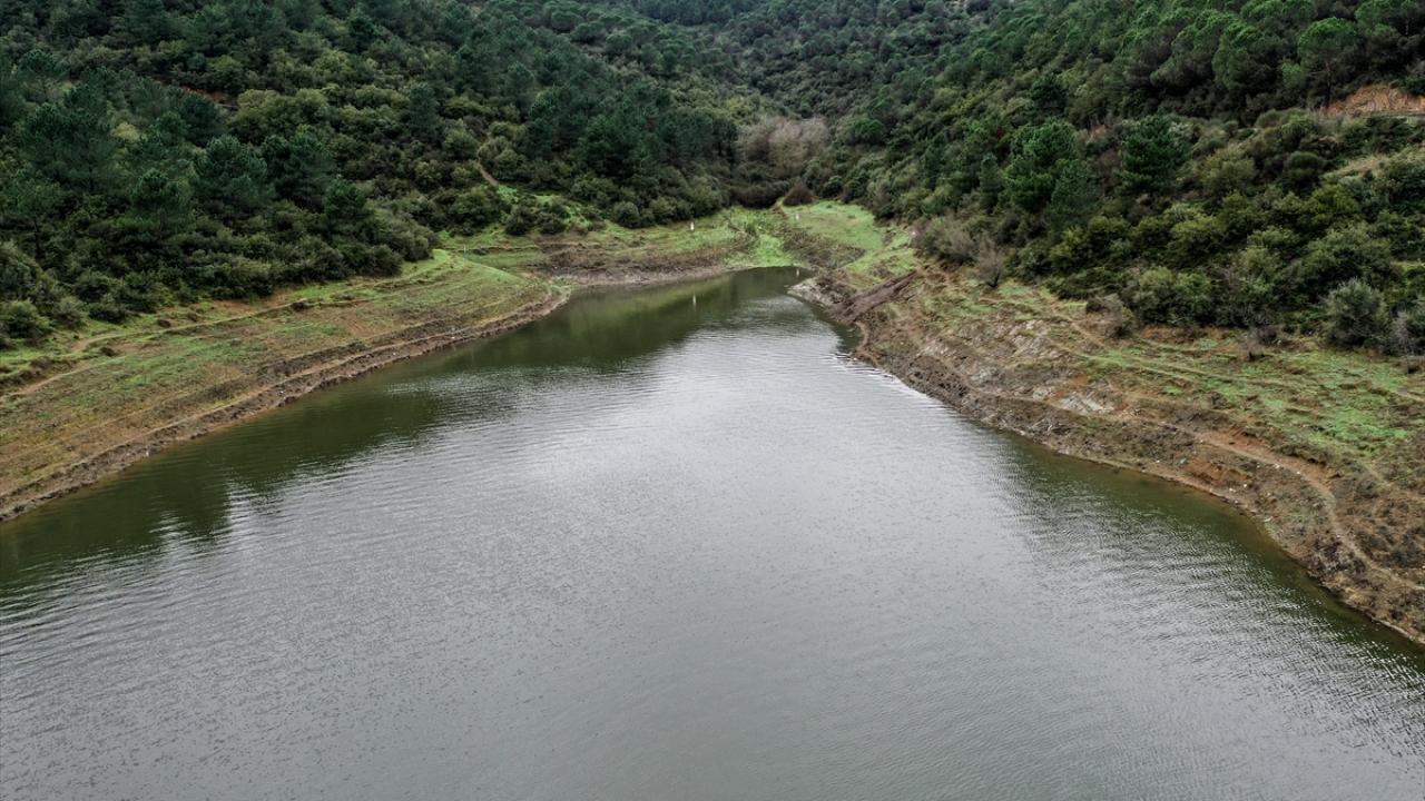 Hafta sonu başlayan ve aralıklarla devam eden yağışların ardından İstanbul`da bulunan barajlardaki su seviyesi ortalaması yüzde 5,5 artarak yüzde 24,66`ya ulaştı.