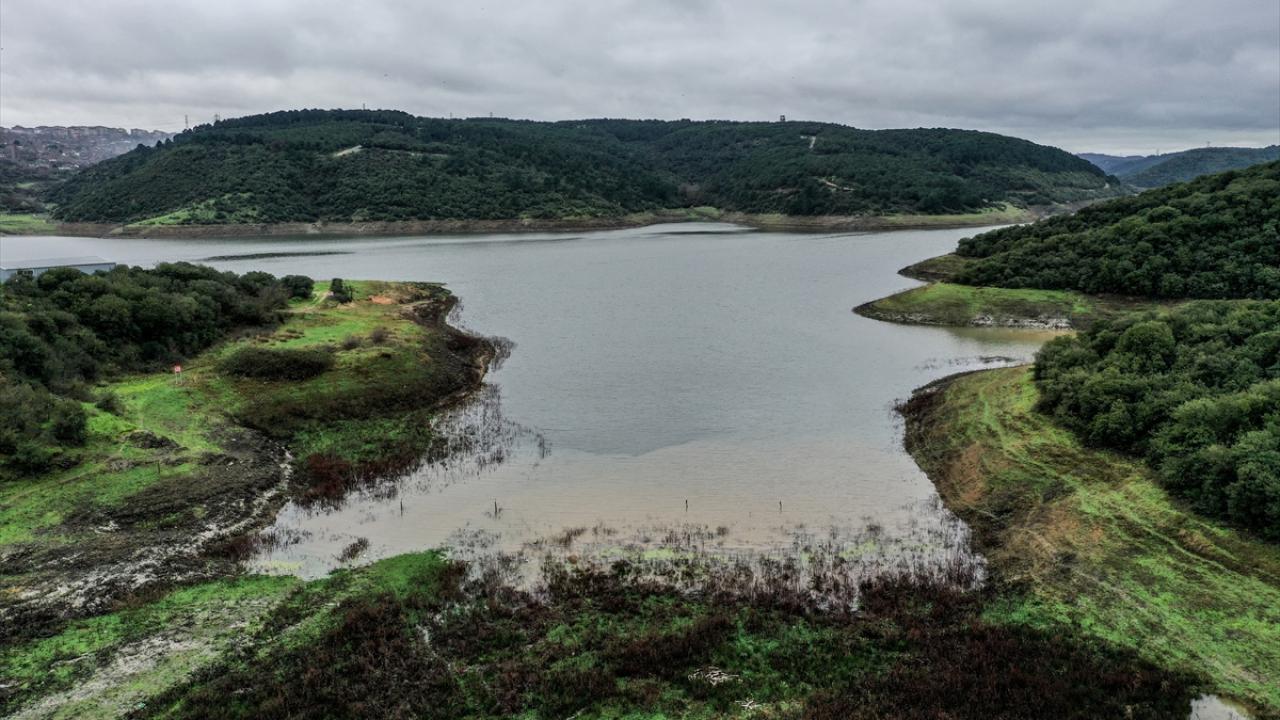 İstanbul Su ve Kanalizasyon İdaresi (İSKİ) verilerine göre,  8 Ocak`ta yüzde 19,16 olan kente su sağlayan barajlardaki doluluk oranı, bugün itibarıyla yüzde 24,66 olarak ölçüldü. 