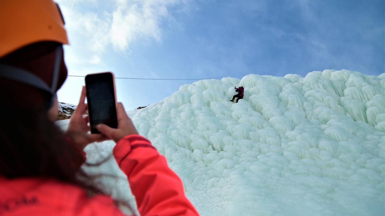 Kahramanmaraş`tan gelen Aybüke Çoruh da ilk kez yaptığı tırmanıştan çok keyif aldığını belirtti.