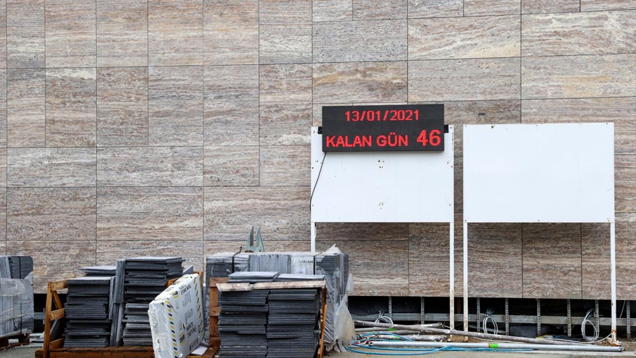 5 bloktan oluşan AKM`nin cephesi ve iç mekanlarındaki doğal taş kaplama işleri bitti. 